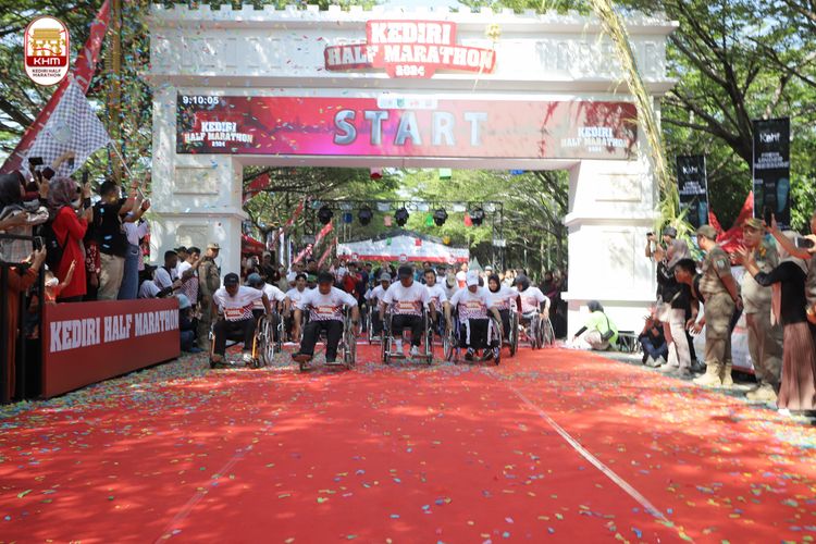 Race photo from Kediri Half Marathon 2024