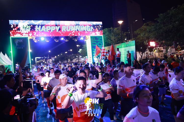 Race photo from PIK NITE RUN 2025