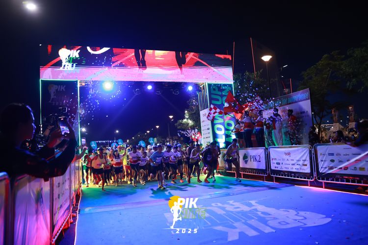 Race photo from PIK NITE RUN 2025
