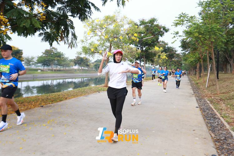 Race photo from ISOPlus Run 2024 Jakarta