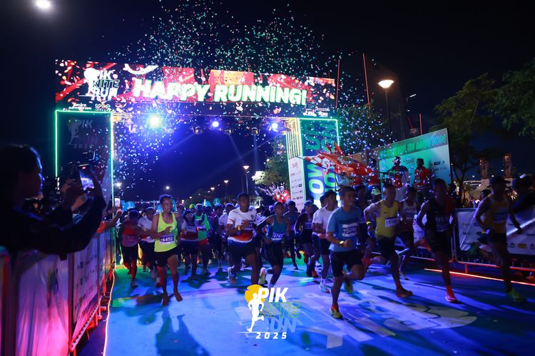 Race photo from PIK NITE RUN 2025