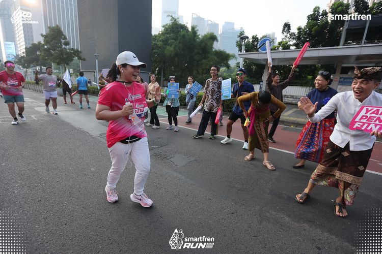 Race photo from Smartfren Run 2025 