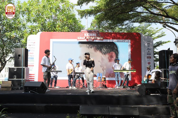 Race photo from Kediri Half Marathon 2024