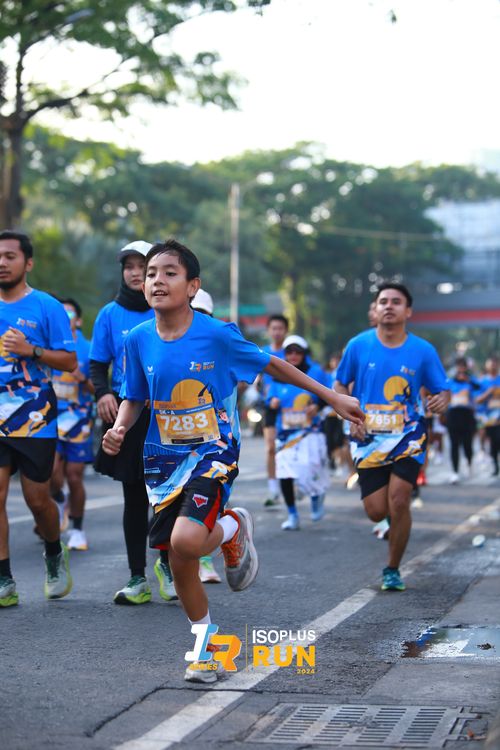 Race photo from Isoplus Run 2024 Surabaya