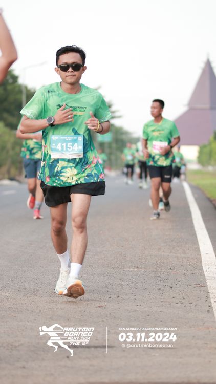 Race photo from Arutmin Borneo Run 2024