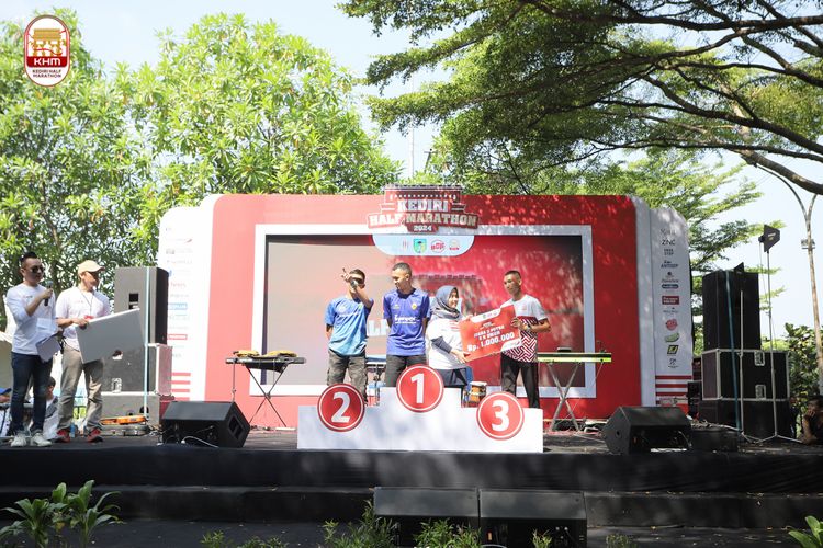 Race photo from Kediri Half Marathon 2024