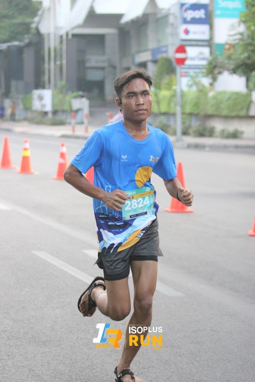 Race photo from Isoplus Run 2024 Surabaya