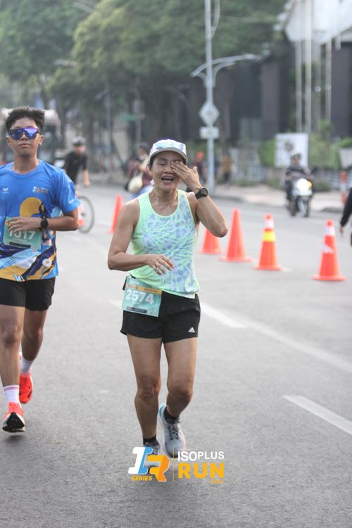 Race photo from Isoplus Run 2024 Surabaya