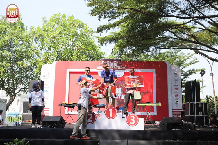 Race photo from Kediri Half Marathon 2024