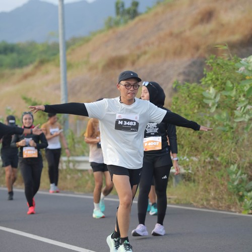 Race photo from KEDIRI HALF MARATHON 2026