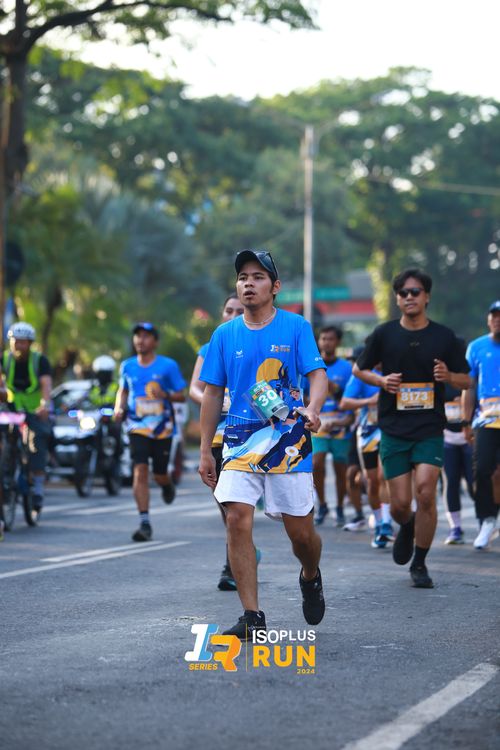 Race photo from Isoplus Run 2024 Surabaya