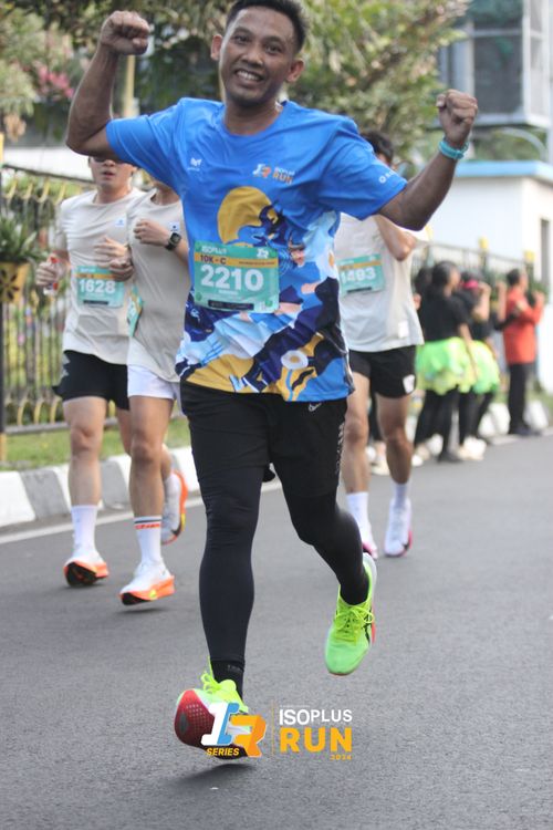Race photo from Isoplus Run 2024 Surabaya