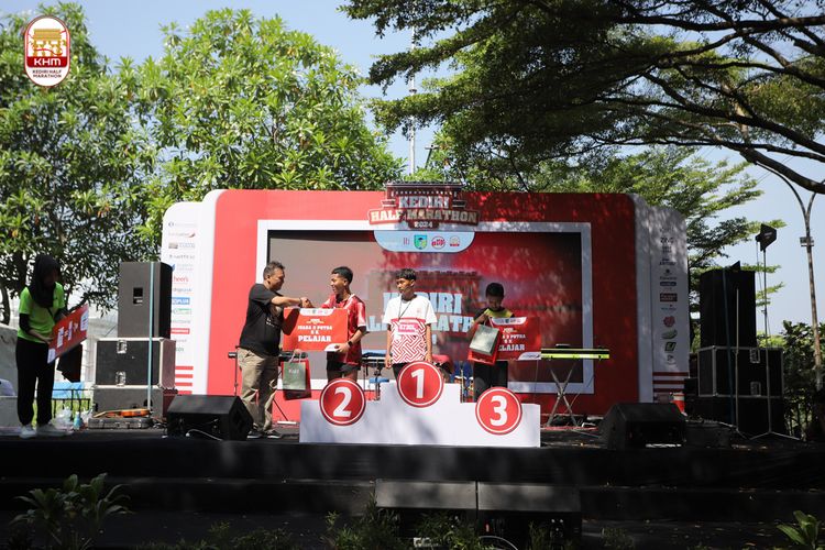 Race photo from Kediri Half Marathon 2024