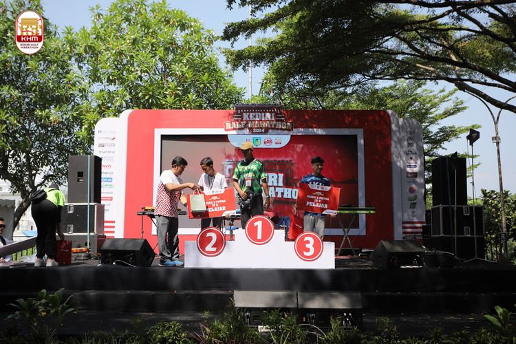 Race photo from Kediri Half Marathon 2024