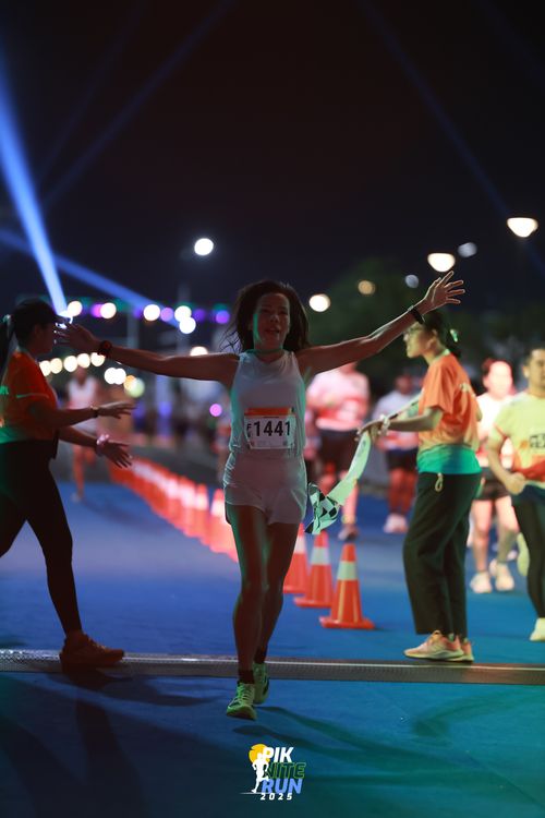 Race photo from PIK NITE RUN 2025