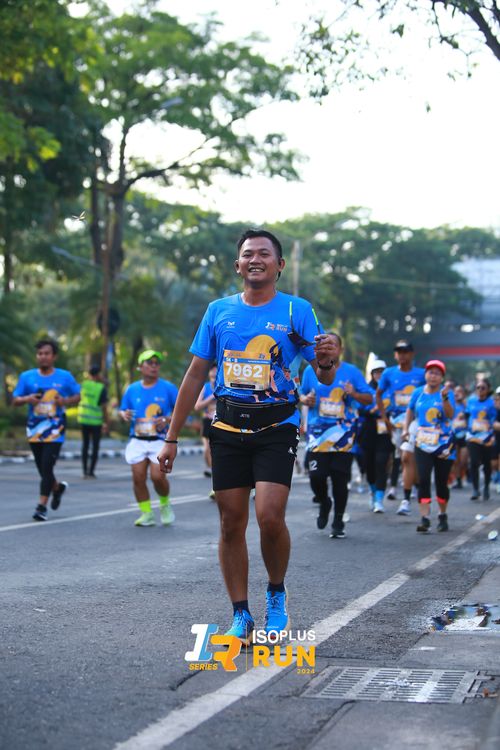 Race photo from Isoplus Run 2024 Surabaya