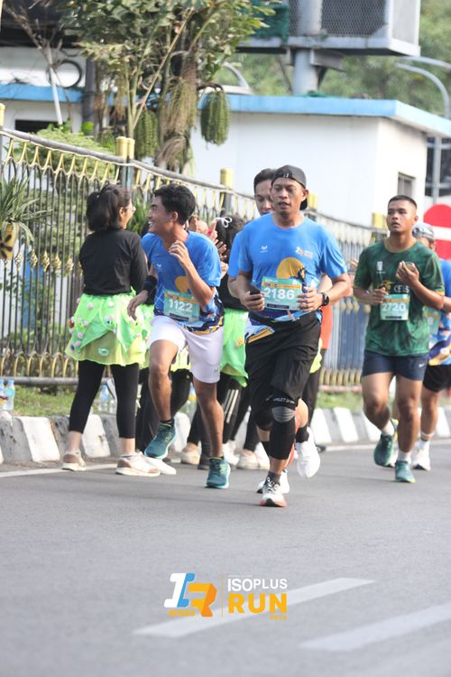 Race photo from Isoplus Run 2024 Surabaya