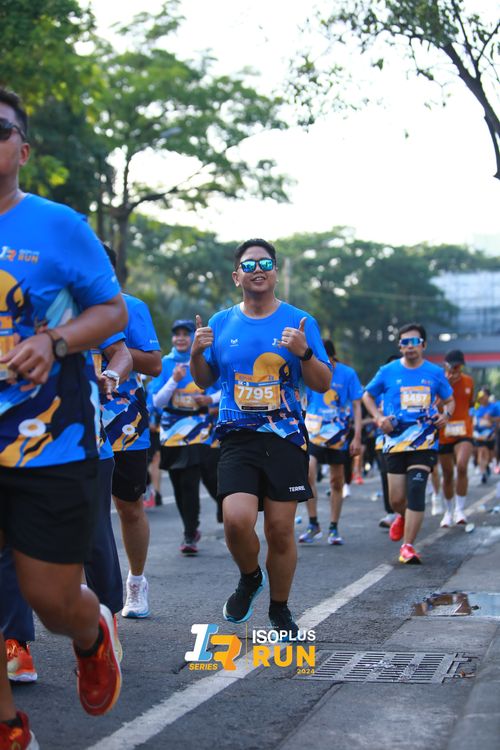 Race photo from Isoplus Run 2024 Surabaya