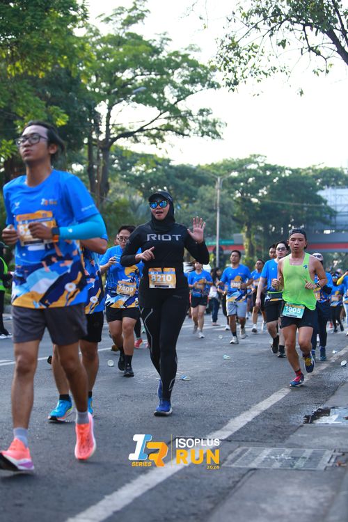 Race photo from Isoplus Run 2024 Surabaya