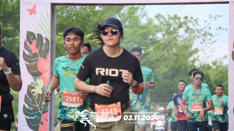 Race photo from Arutmin Borneo Run 2024