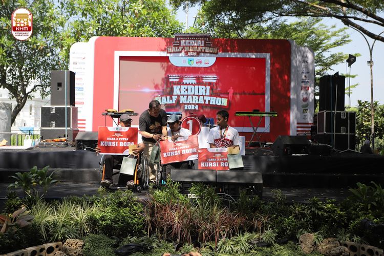 Race photo from Kediri Half Marathon 2024