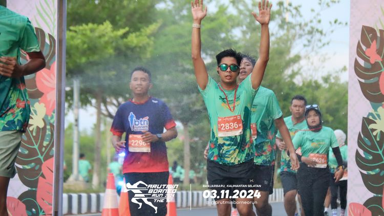 Race photo from Arutmin Borneo Run 2024