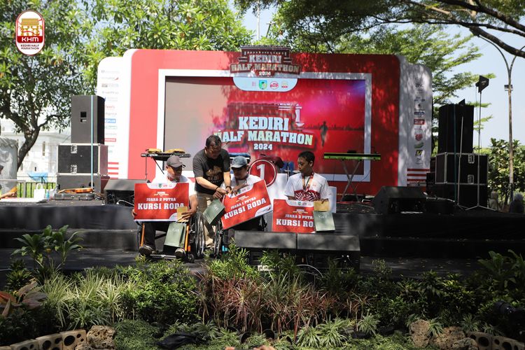 Race photo from Kediri Half Marathon 2024