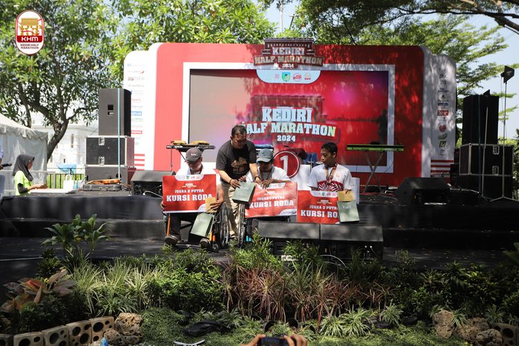 Race photo from Kediri Half Marathon 2024