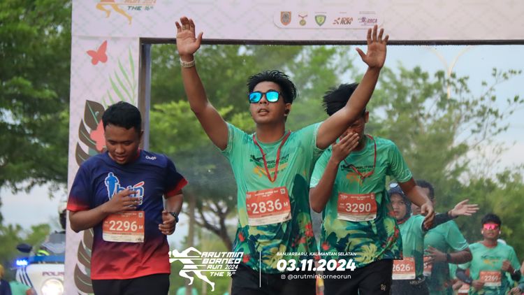 Race photo from Arutmin Borneo Run 2024