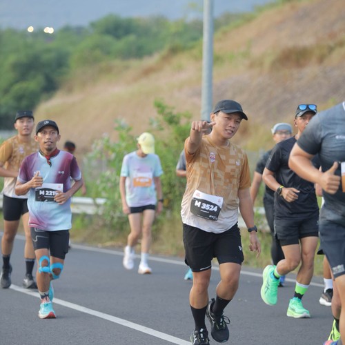 Race photo from KEDIRI HALF MARATHON 2026