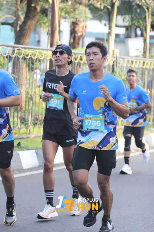 Race photo from Isoplus Run 2024 Surabaya