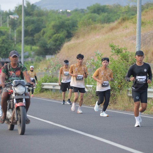 Race photo from KEDIRI HALF MARATHON 2026