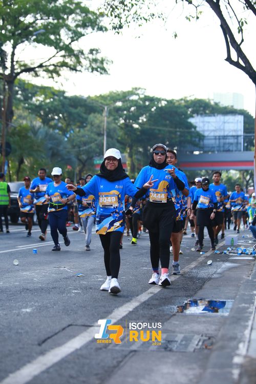 Race photo from Isoplus Run 2024 Surabaya