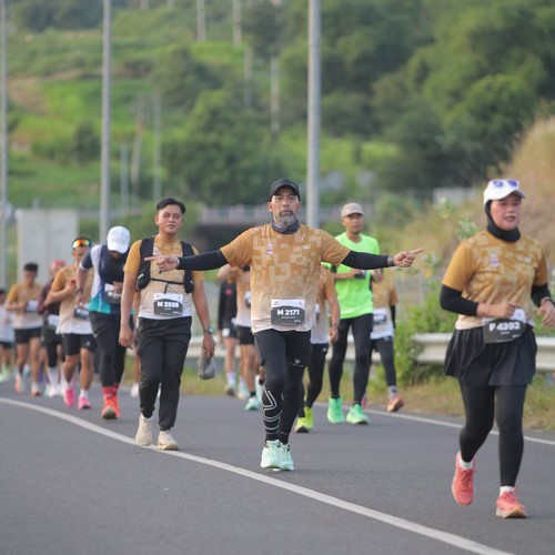 Race photo from KEDIRI HALF MARATHON 2026