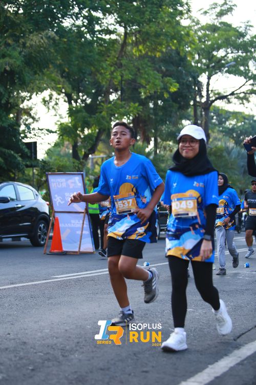 Race photo from Isoplus Run 2024 Surabaya
