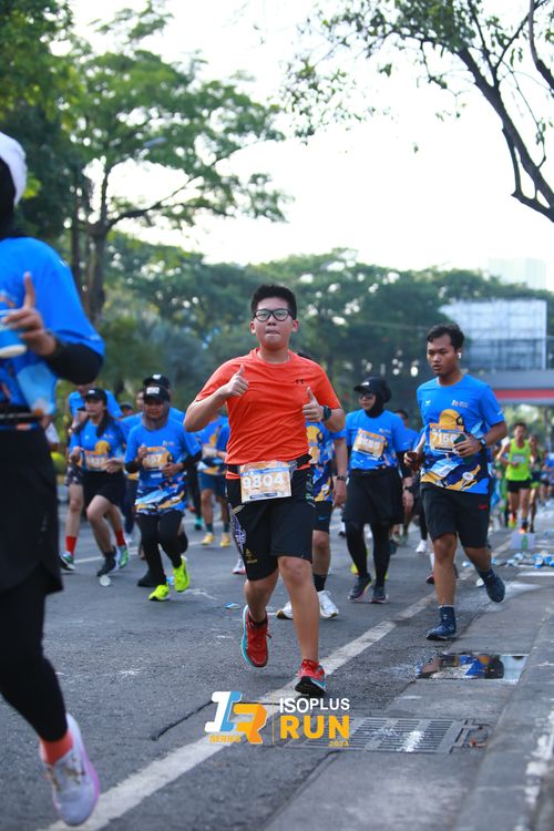 Race photo from Isoplus Run 2024 Surabaya