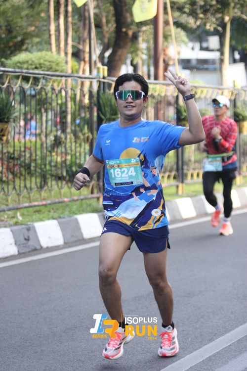 Race photo from Isoplus Run 2024 Surabaya