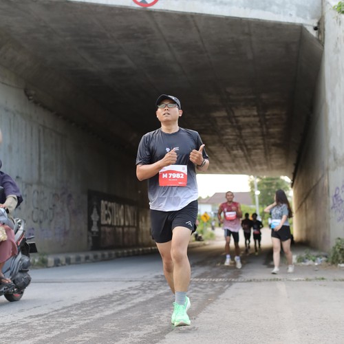 Race photo from KEDIRI HALF MARATHON 2026