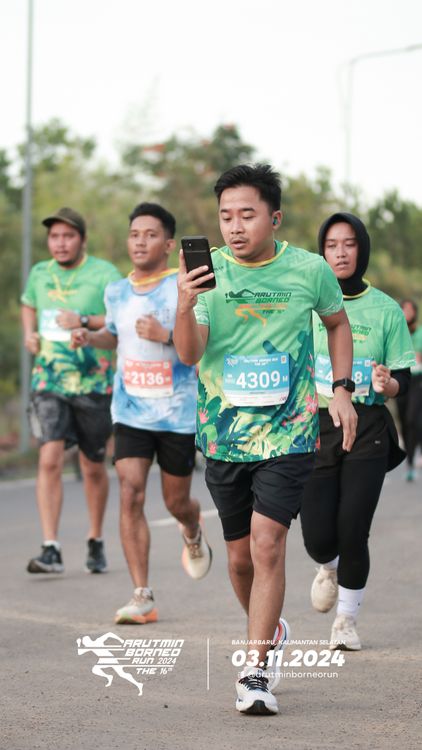 Race photo from Arutmin Borneo Run 2024