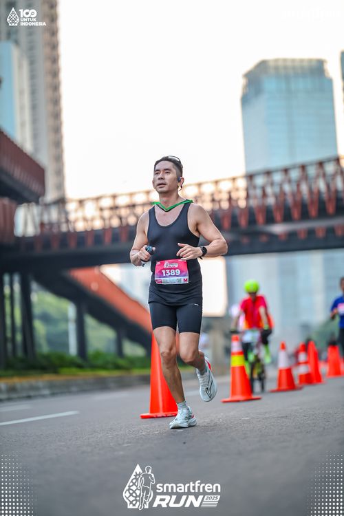 Race photo from Smartfren Run 2025 
