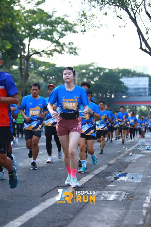 Race photo from Isoplus Run 2024 Surabaya