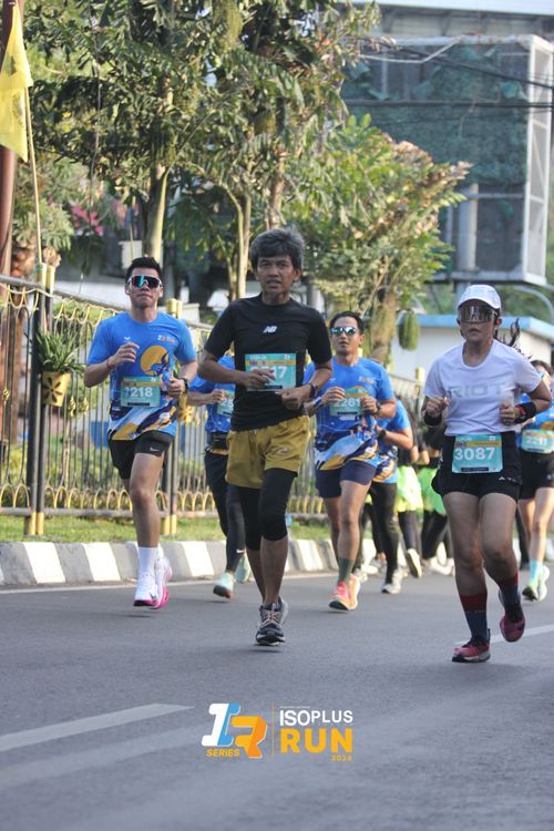Race photo from Isoplus Run 2024 Surabaya