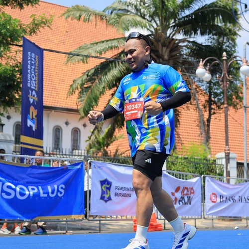 Race photo from SURABAYA ISOPLUS MARATHON 2026