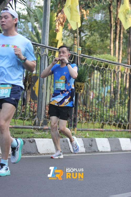 Race photo from Isoplus Run 2024 Surabaya