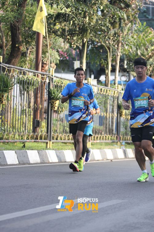 Race photo from Isoplus Run 2024 Surabaya