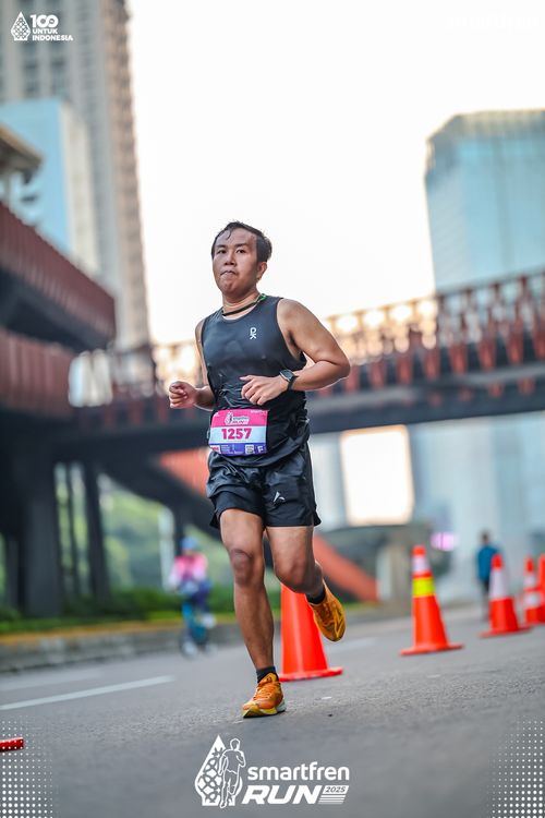 Race photo from Smartfren Run 2025 