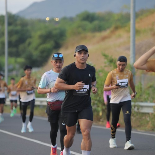Race photo from KEDIRI HALF MARATHON 2026