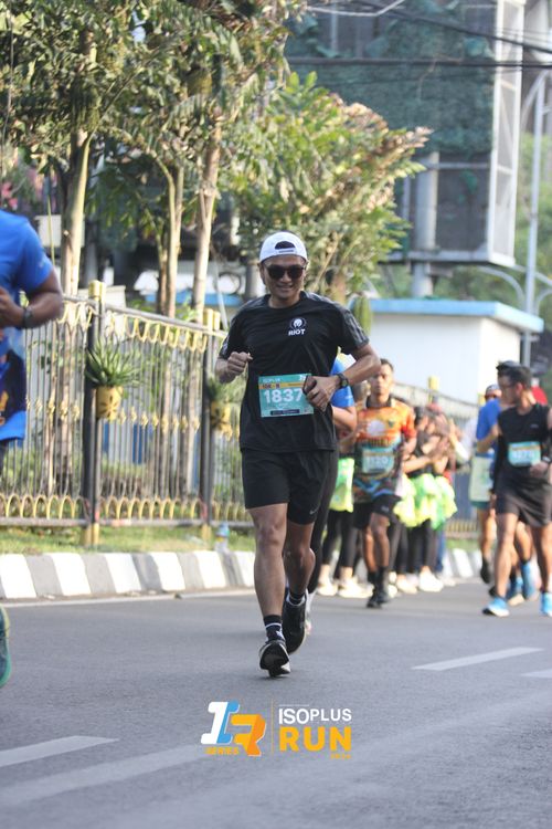 Race photo from Isoplus Run 2024 Surabaya