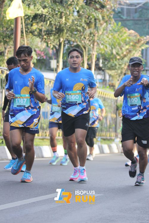 Race photo from Isoplus Run 2024 Surabaya