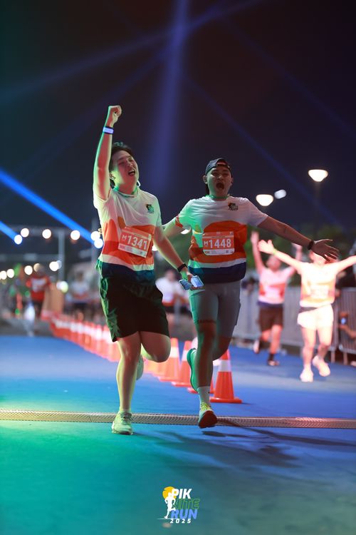 Race photo from PIK NITE RUN 2025